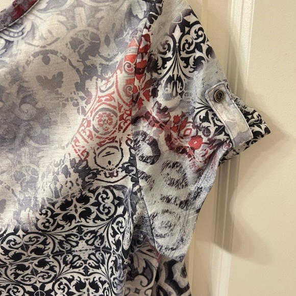 Chico's Black and Red Graphic Short Sleeve T-Shirt - Picture 4 of 5